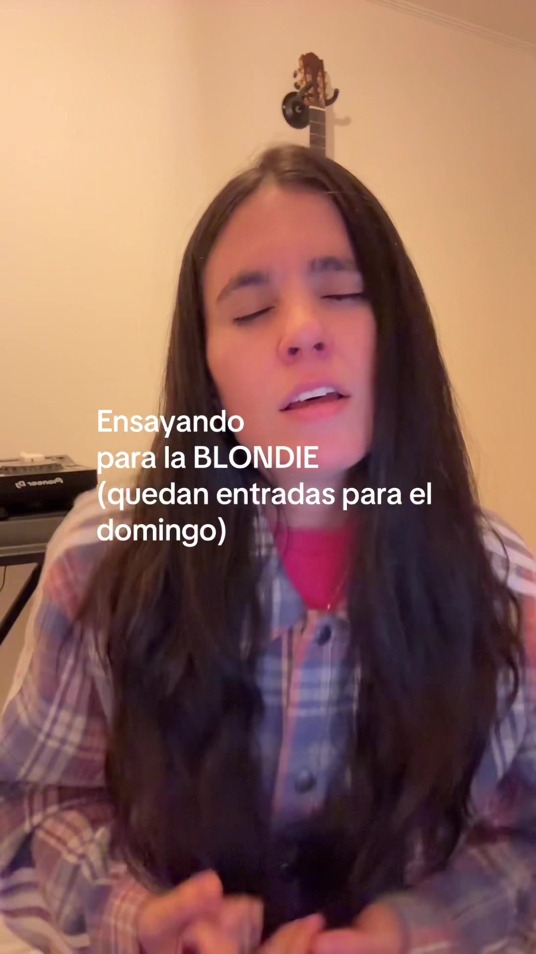 @Javiera Mena