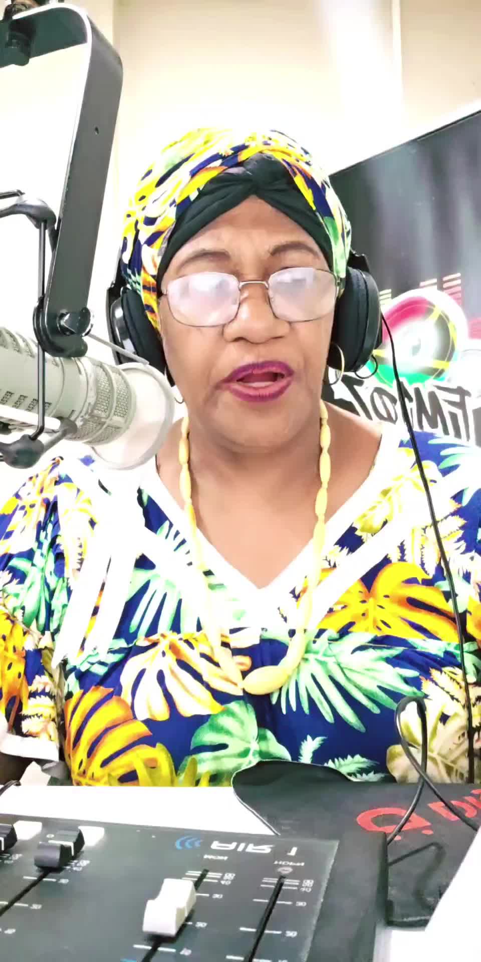 @Kizzy Kalsakau