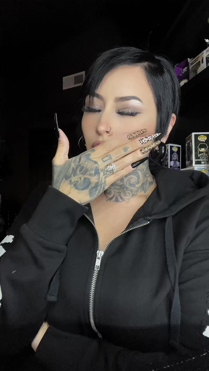 @𝕸𝖊𝖋&ensp;𝕾𝖙𝖗𝖆𝖓𝖌𝖊&ensp;⚰️