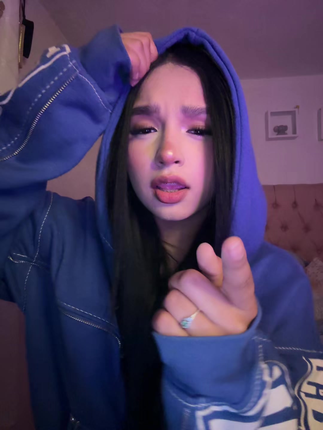 @_.𝘰𝘳𝘰𝘴𝘴𝘰𝘧