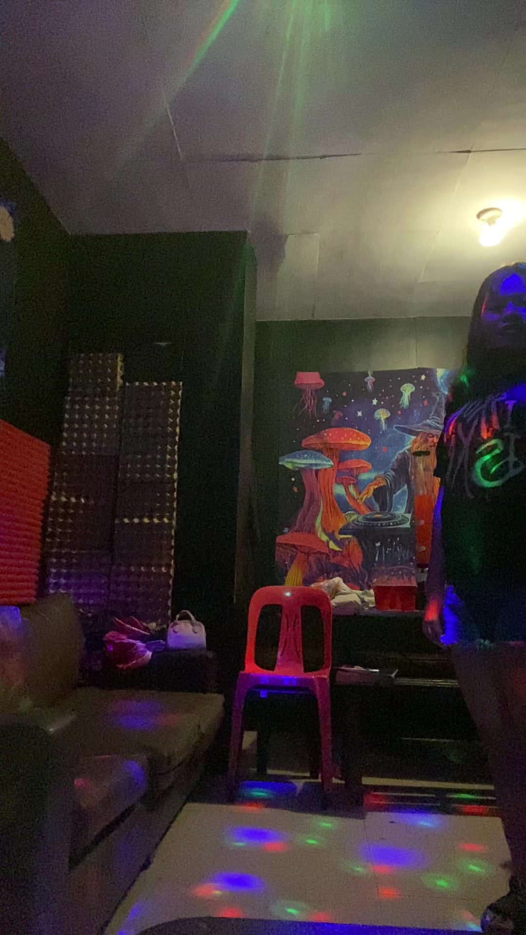 @eyà