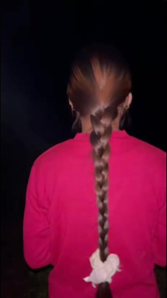 @आकृति लेघे गुरुङ्ग🎀