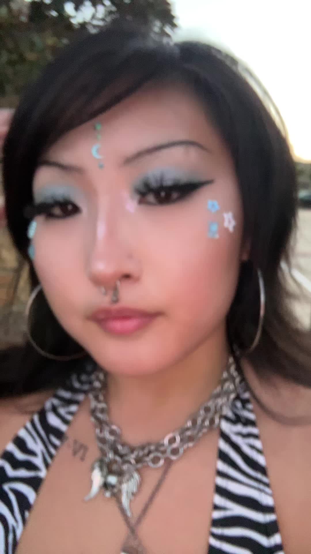 @༺♱༻