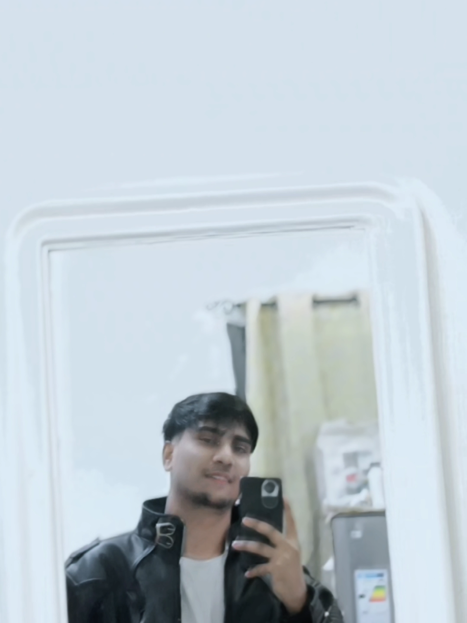 @🦅