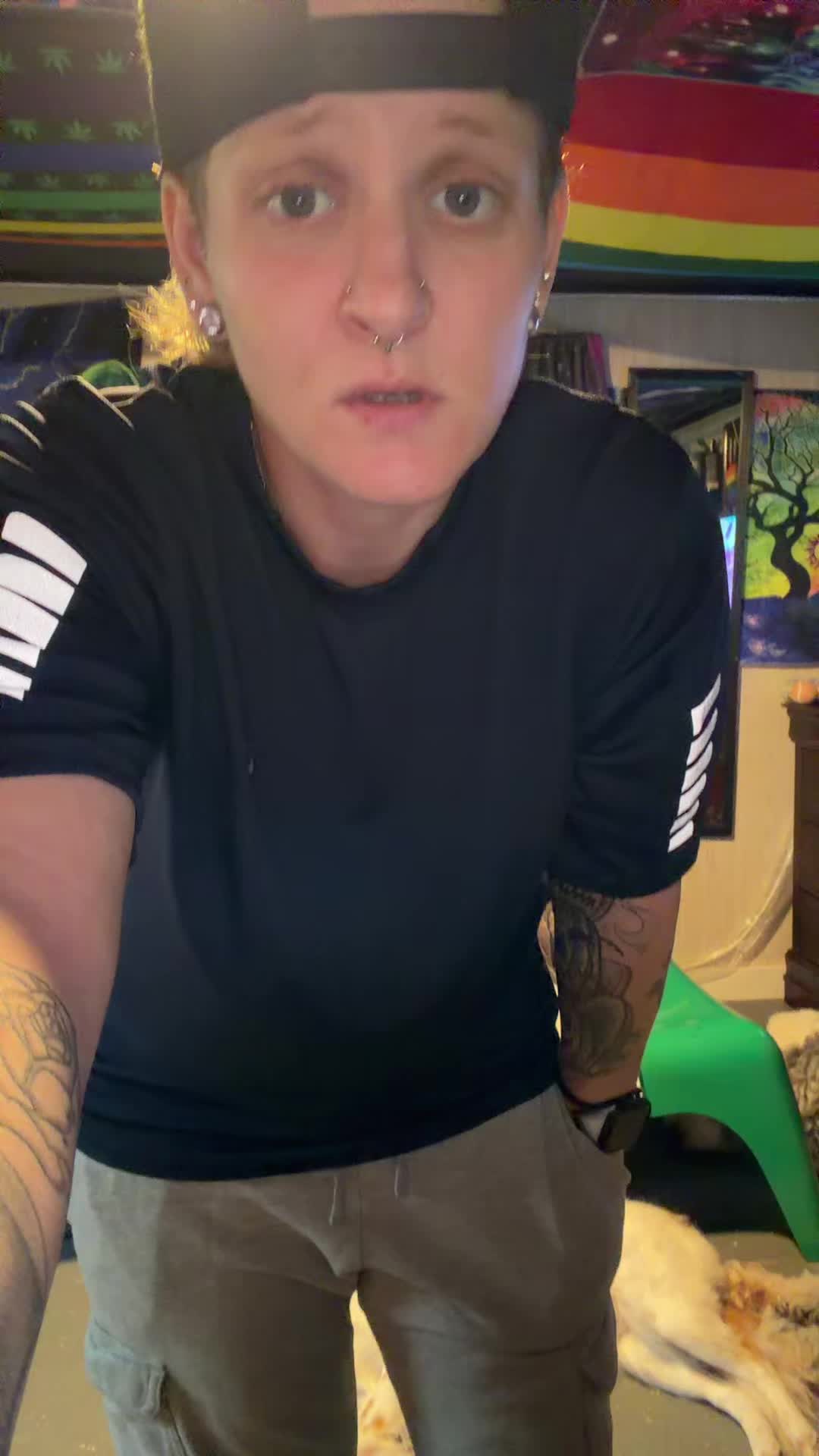 @lezbo33🌈