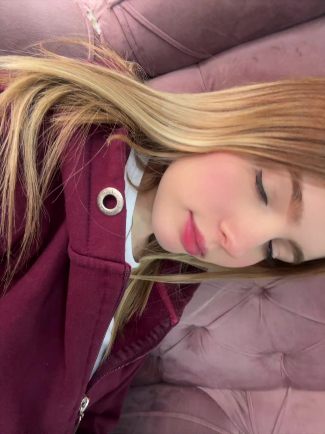 @Hily ✨