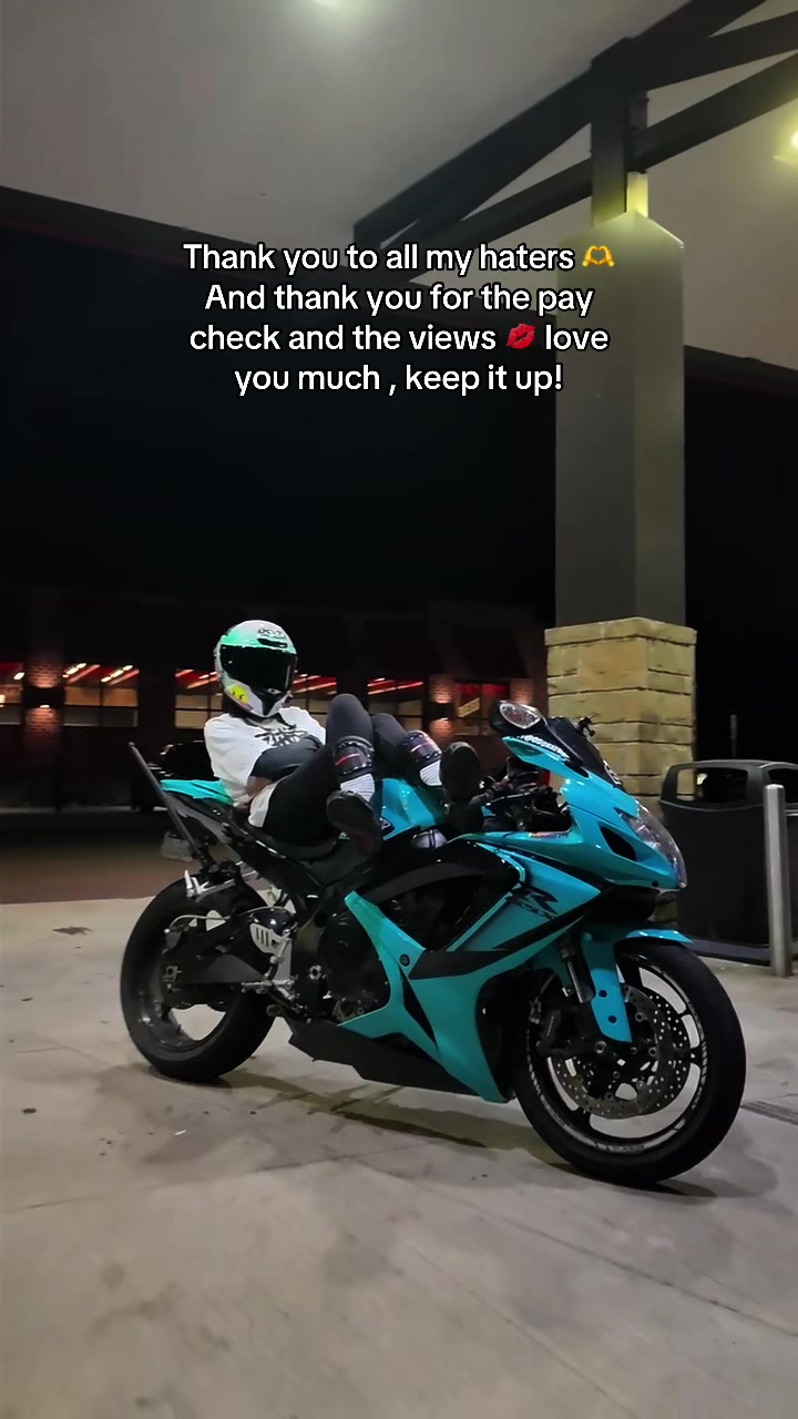 @Holygsxr&reg;️