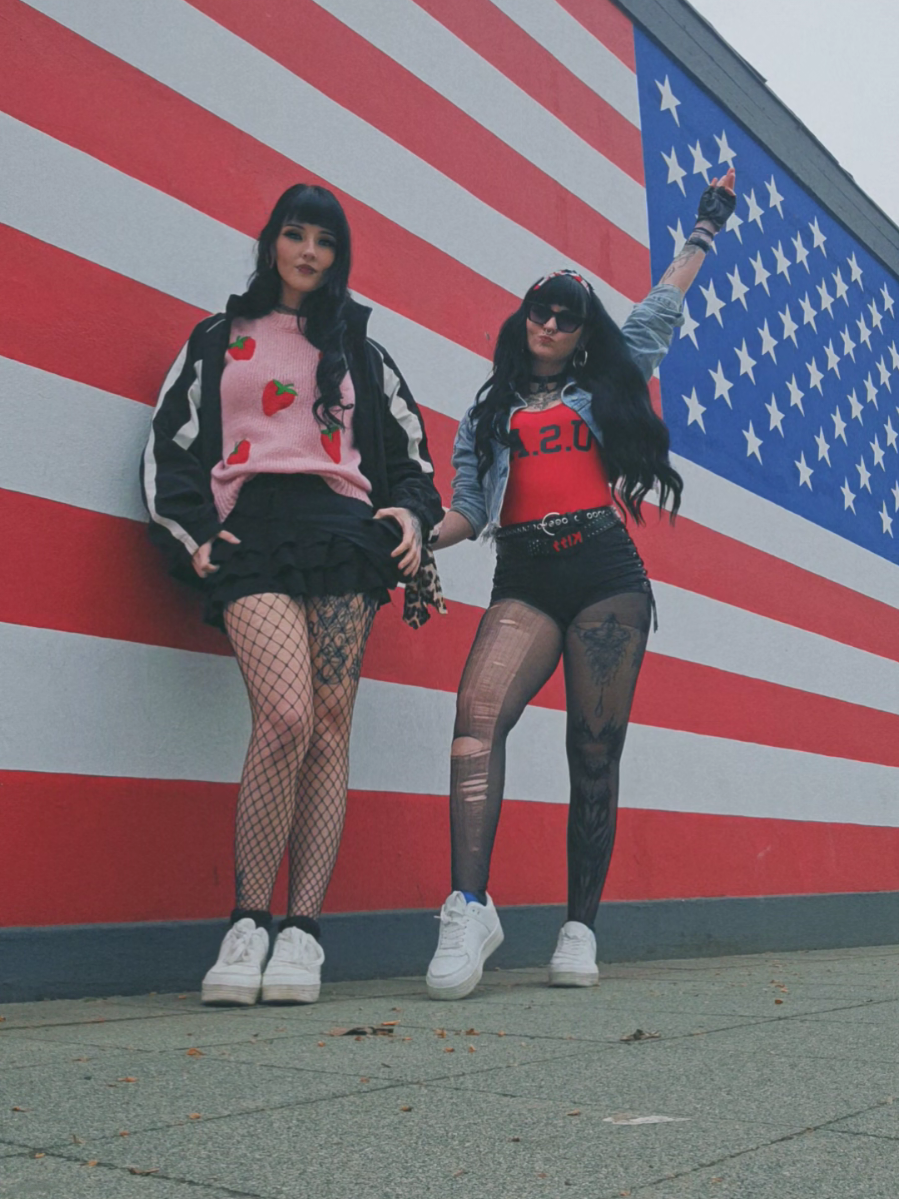@Scene.twins