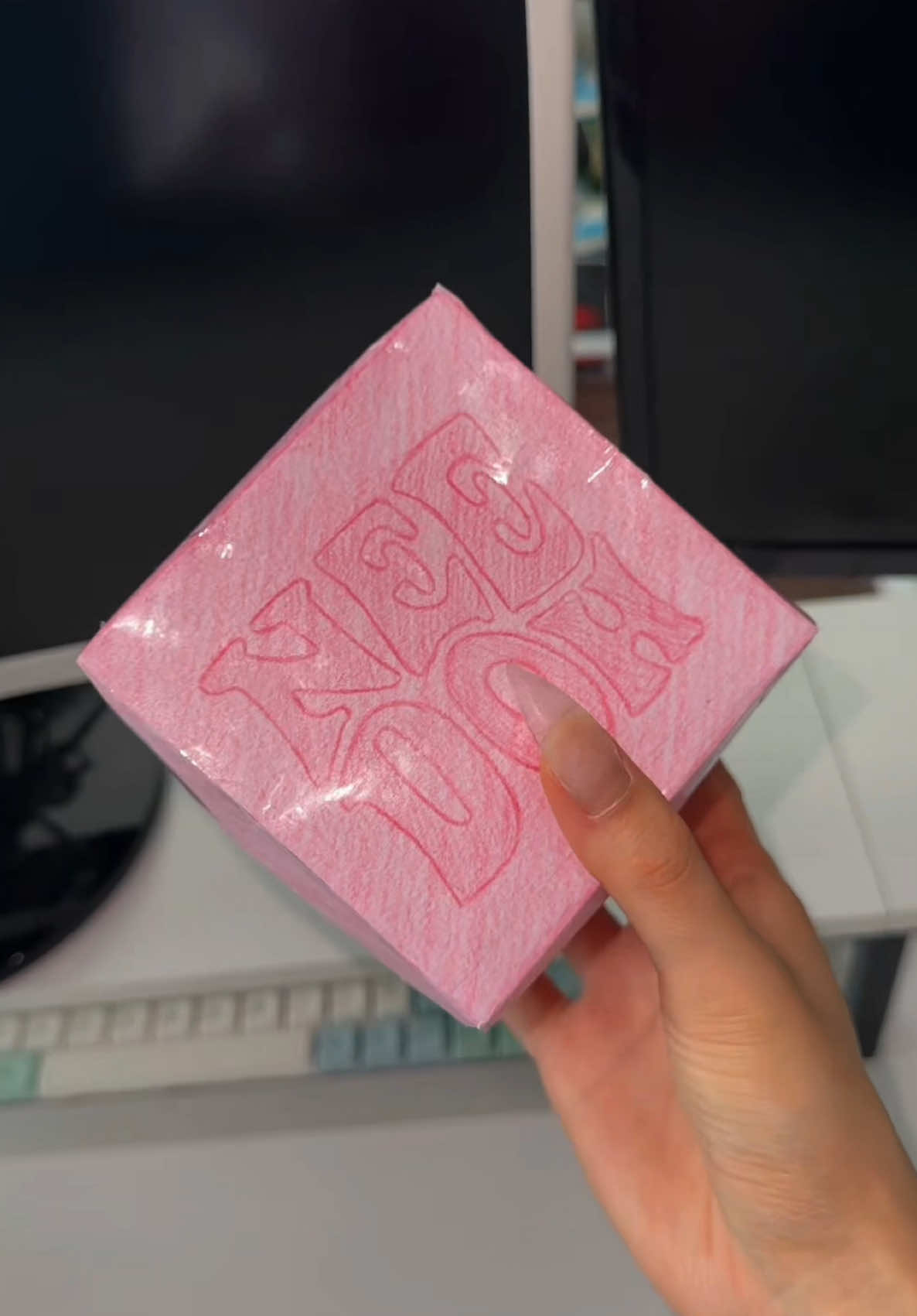 @🎬⚡️xoxocloudyfidgets🎨✨