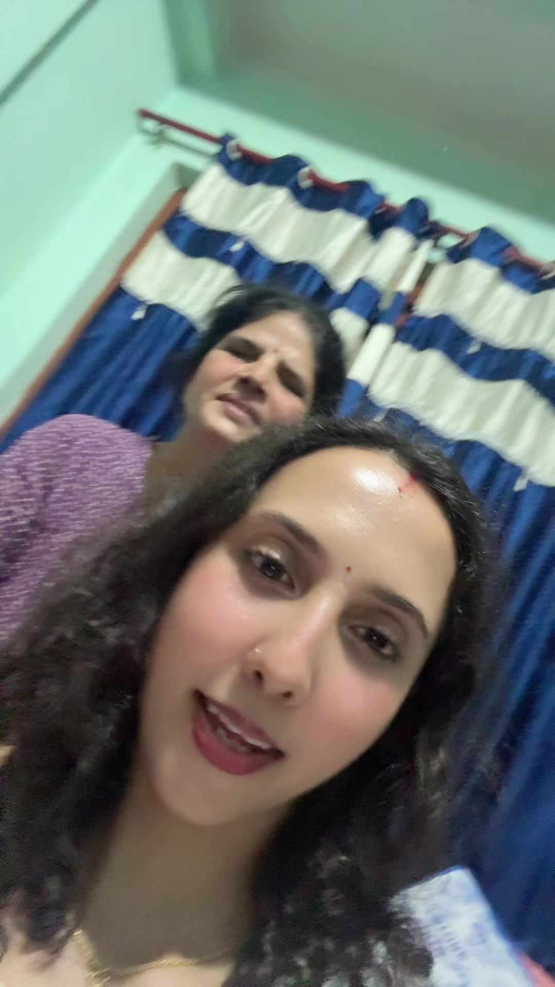 @🦚