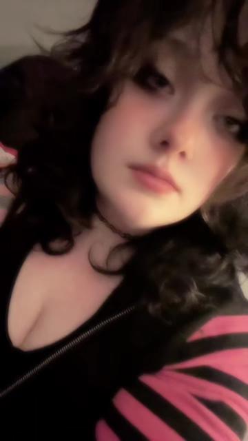 @⦻𝓔𝓮𝓻𝓲𝓮♡ℒ𝓊𝒸𝓎𝓃𝓉𝒽𝒾𝒶⦻