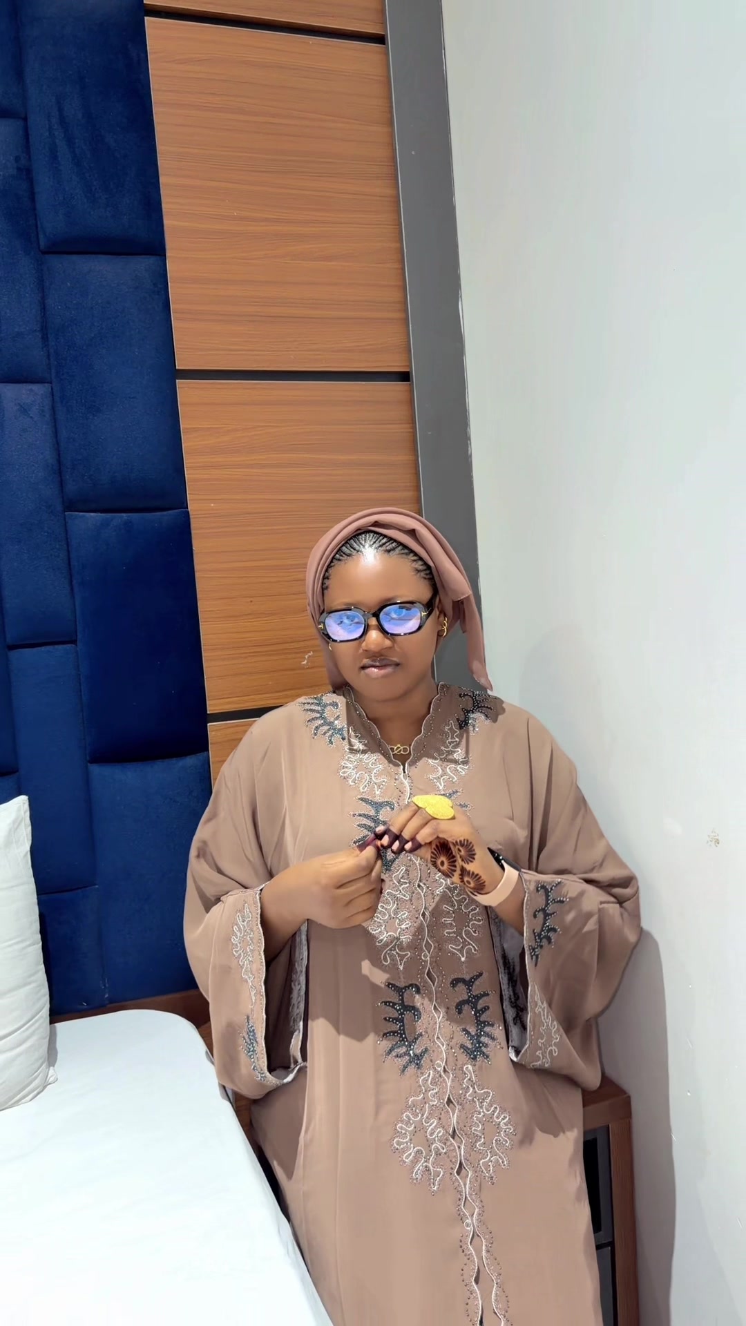 @Momee Gombe