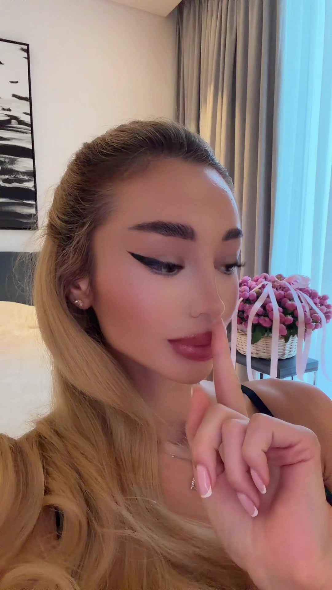 @🇦🇪 Nicole Semionov