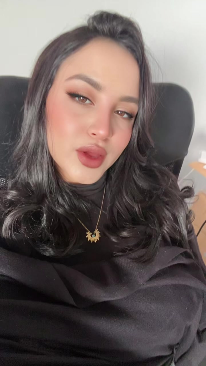 @farah_chaouikha_