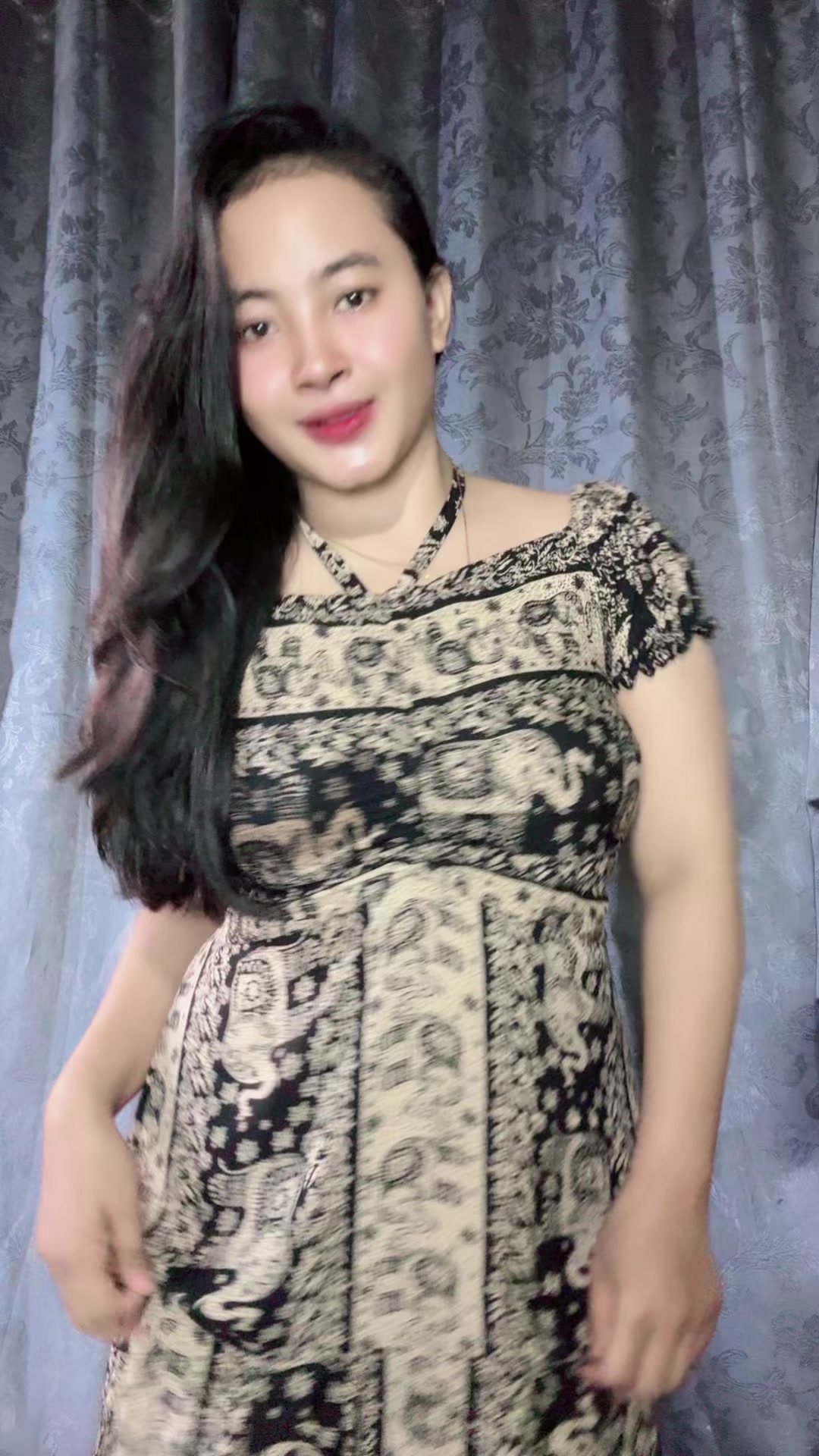 @Tania_
