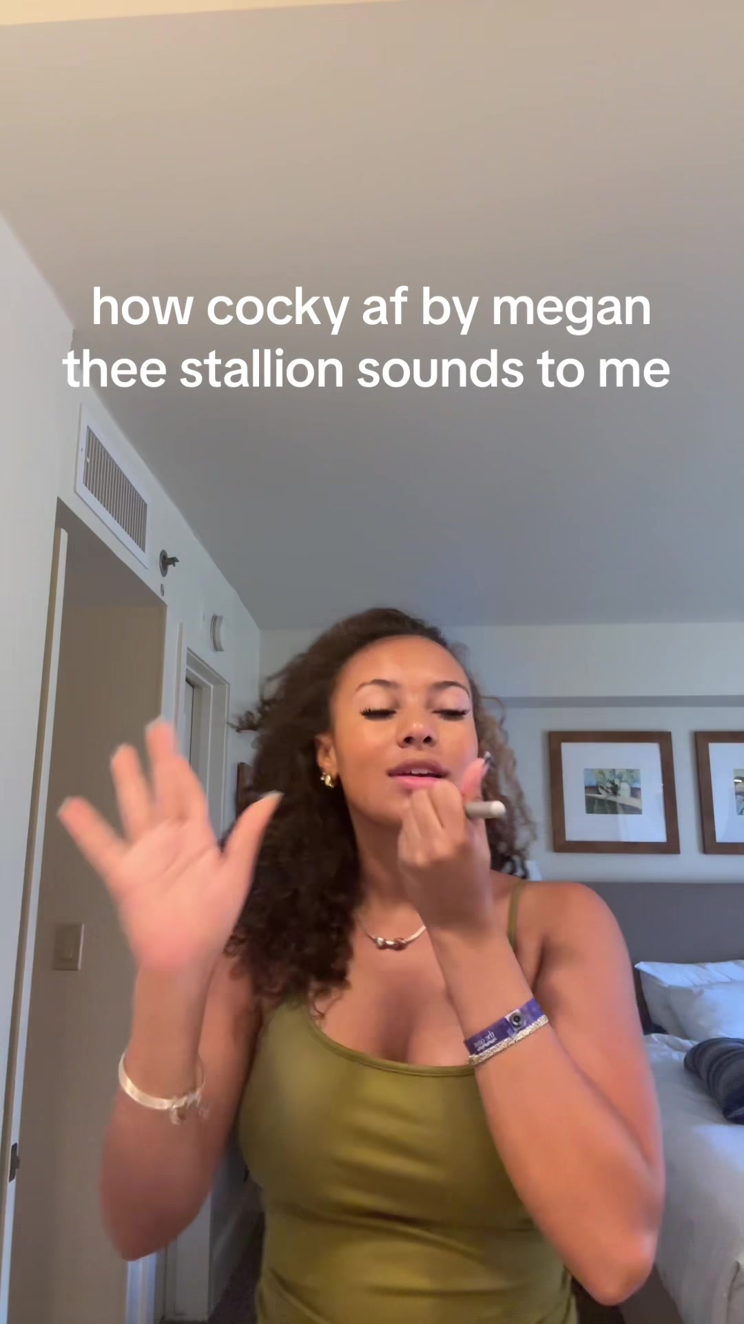 @malia