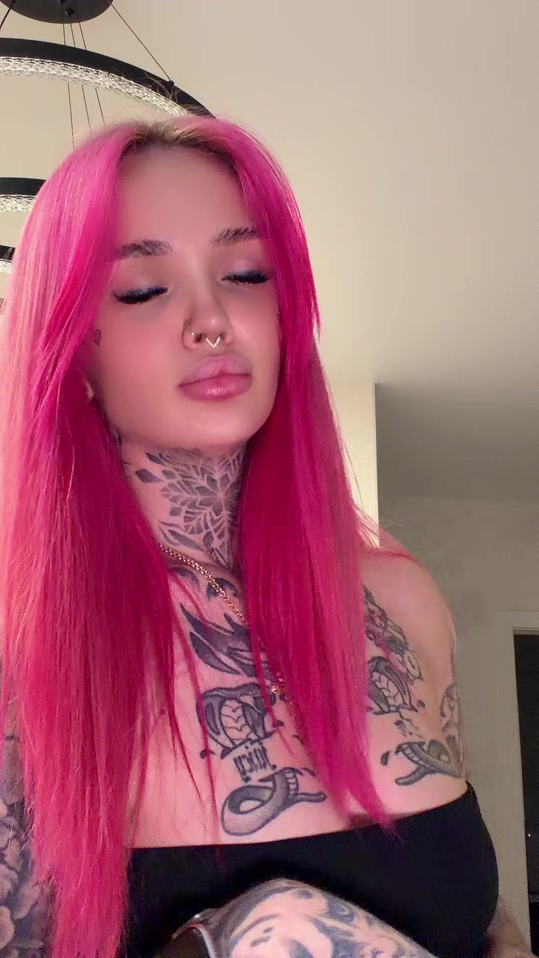@Idi.nvxyi