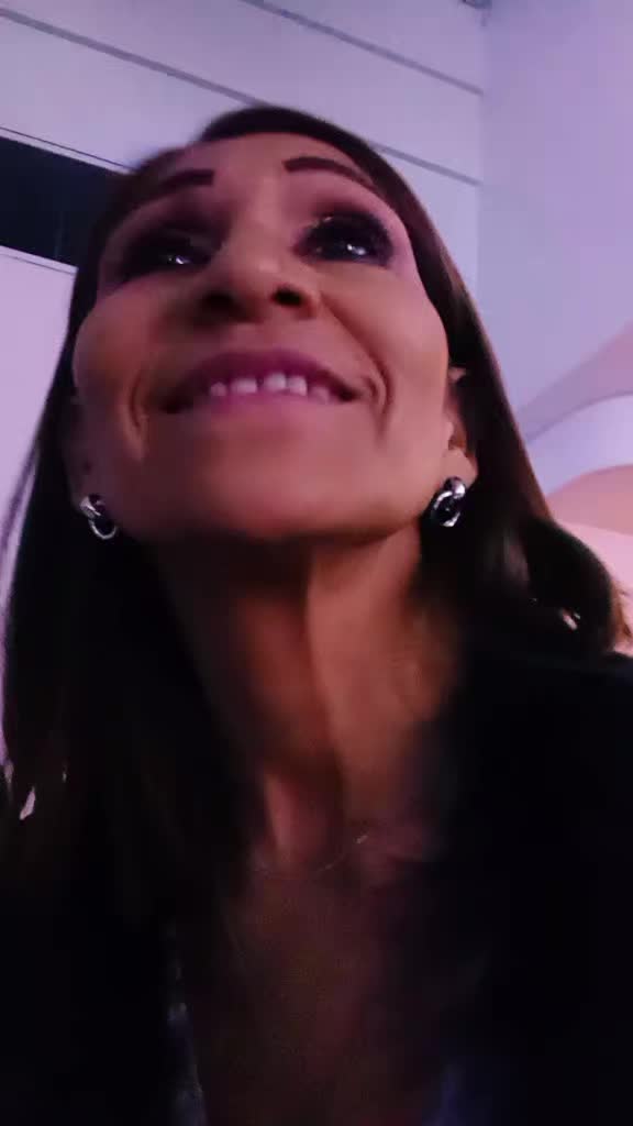 @nomi_molina