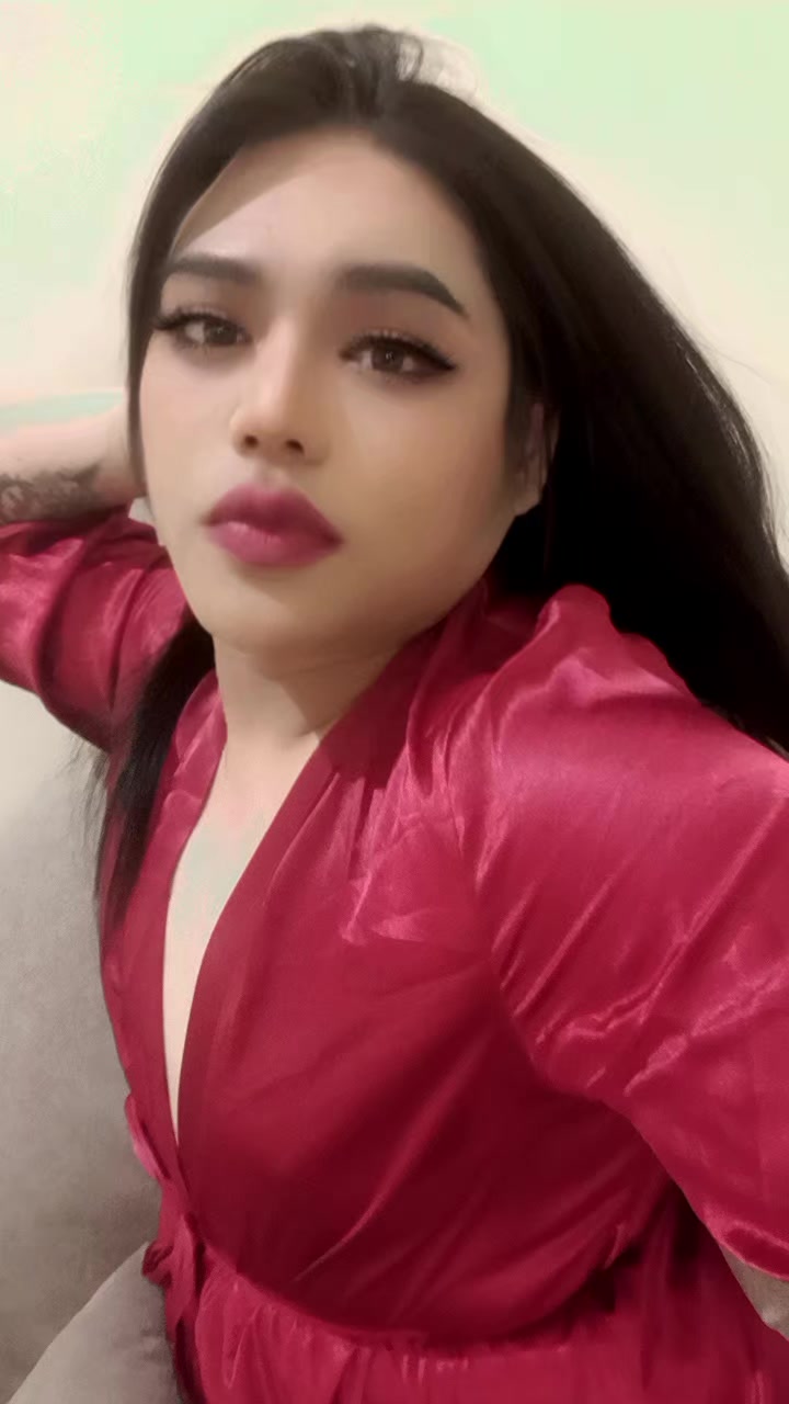 @mona_ladyboy