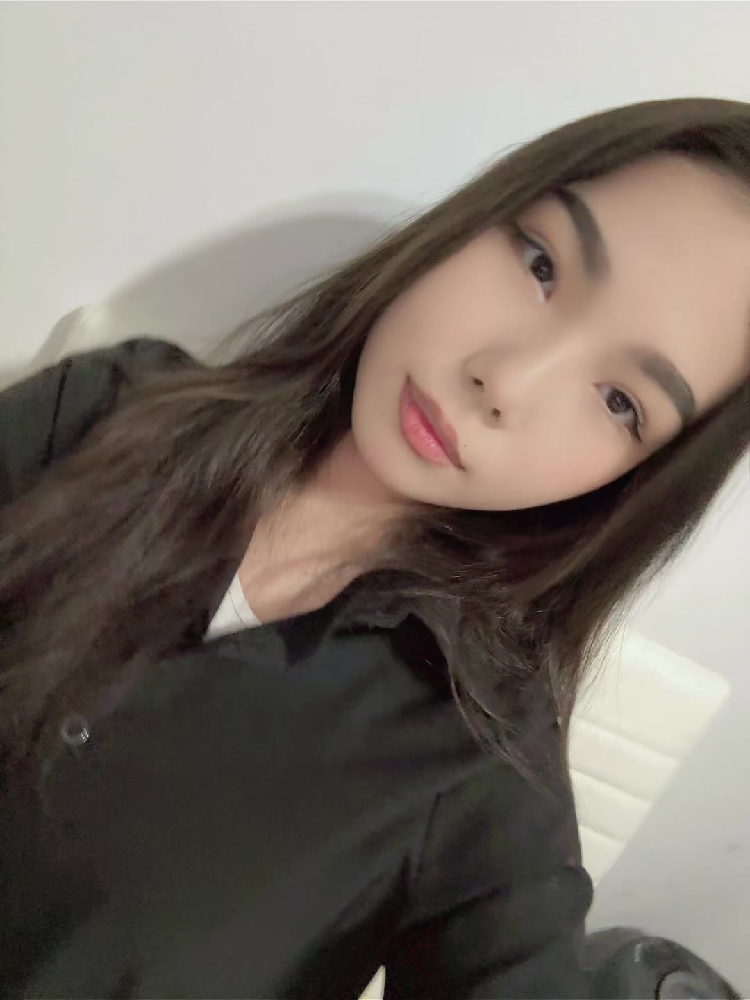 @Anelyaa