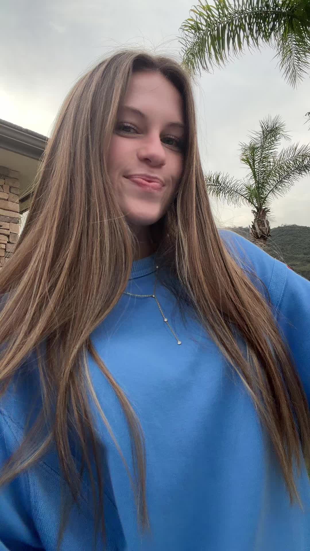 @carlieepowell