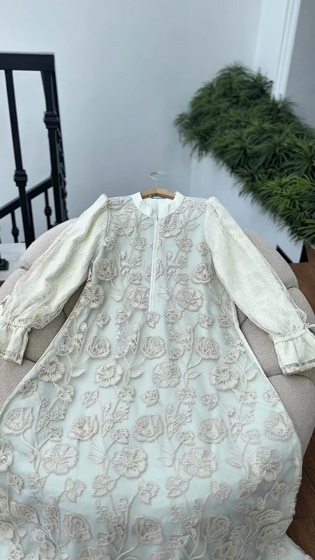 @Dwkebaya
