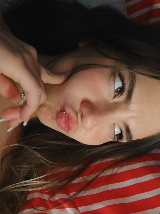 @Ana🦋