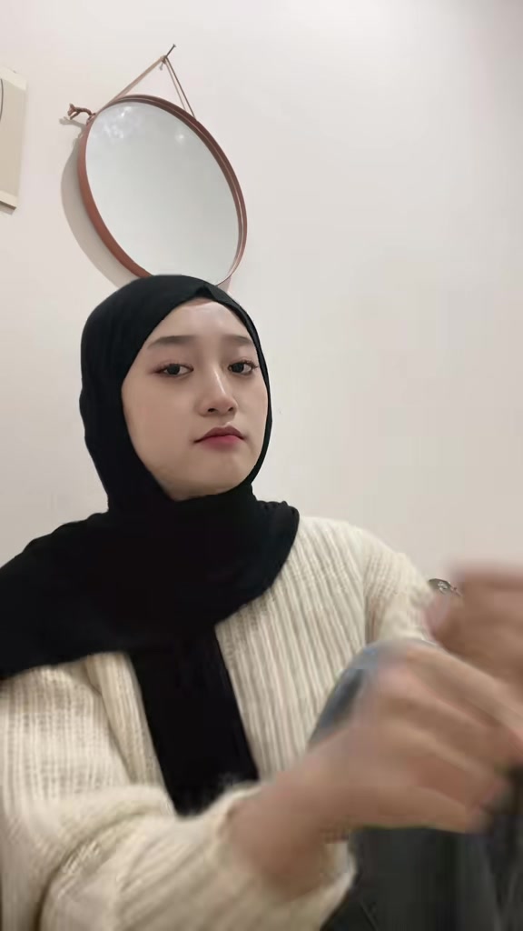 @Vaniaaa_