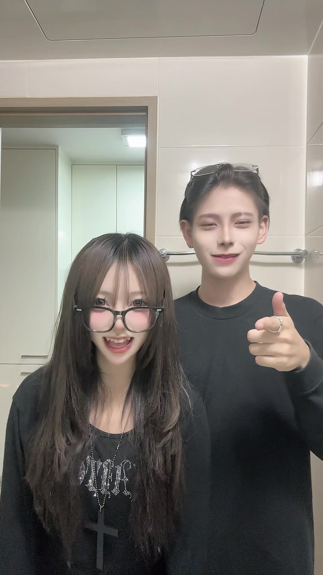 @현더이