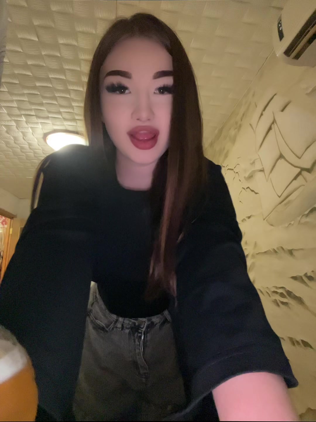 @M.F