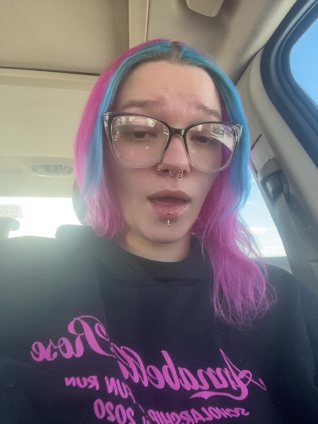 @Lauren Marie🍄