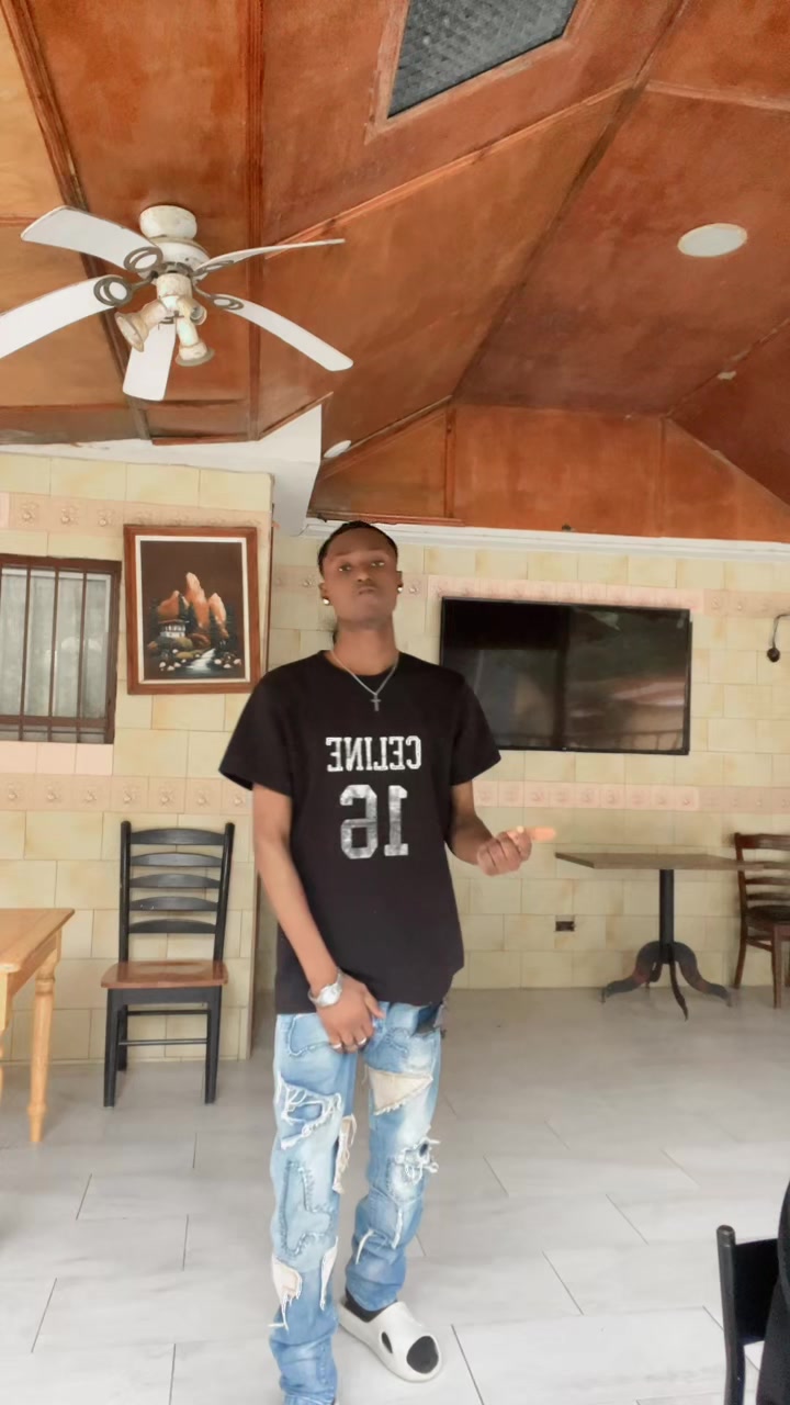 @Mr kris boy🧃~🥰
