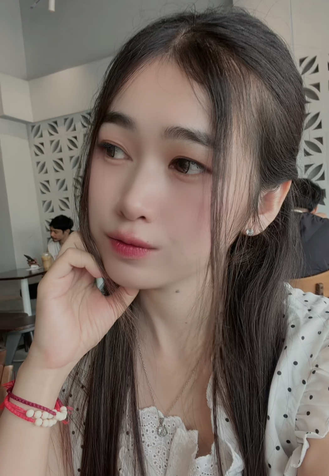 @พลอยใส 🦋