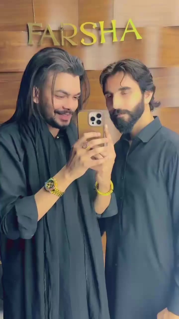 @NABEEL GREEN EYES 👁