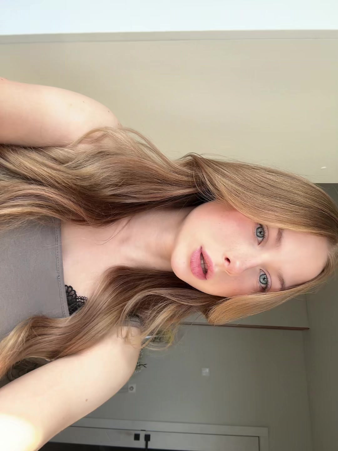 @Анжеличка
