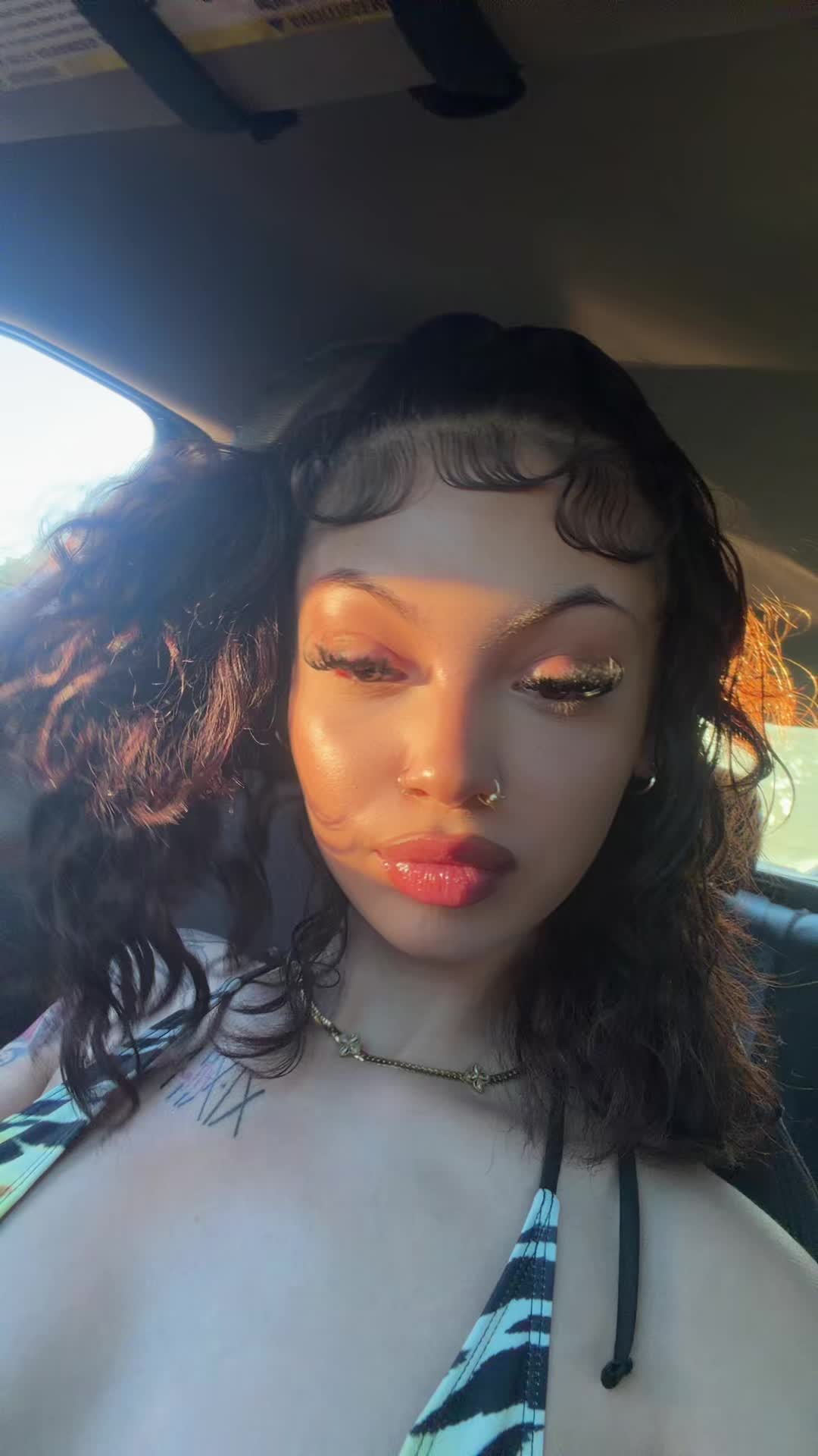 @dessiiiraee