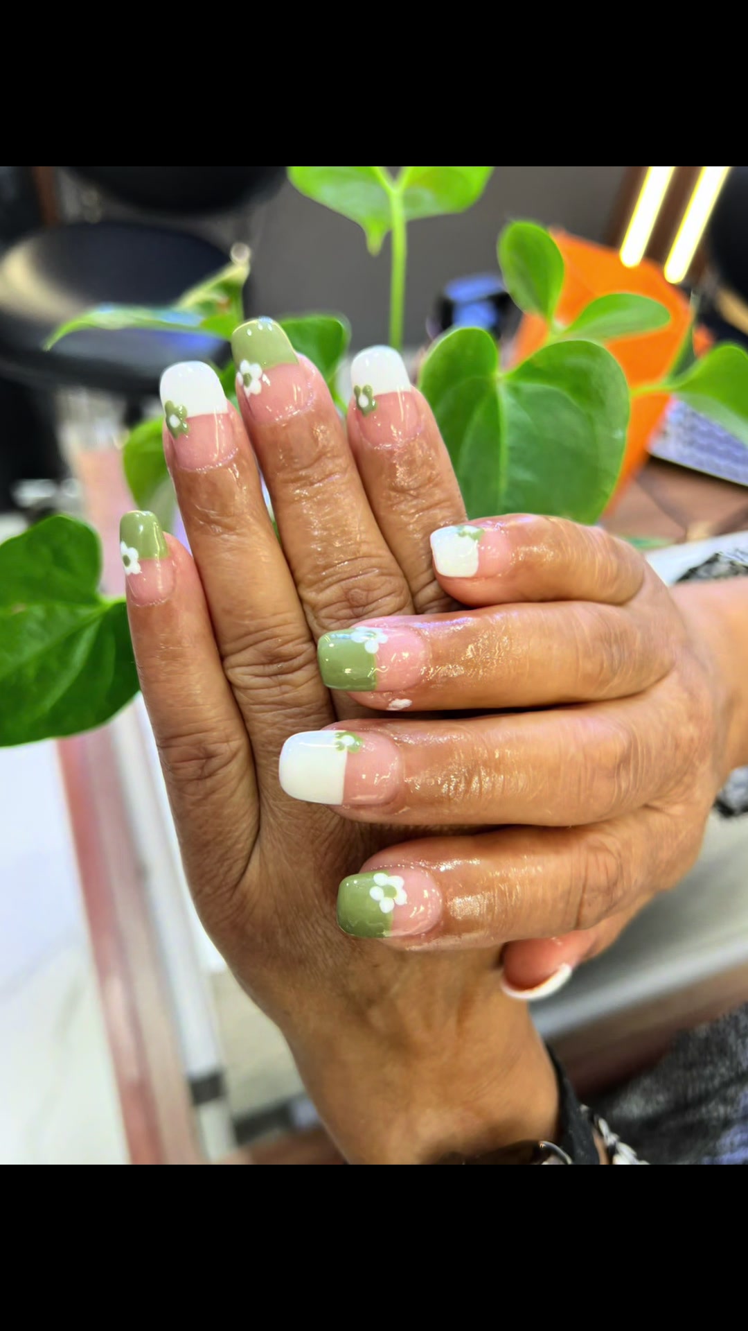 @Looks Salon Nepal