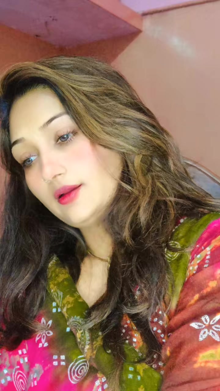 @✷🦋MISS◕❥◕KOMAL🦋✷
