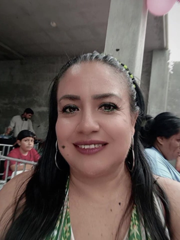 @TANIA CALLE 🇪🇨