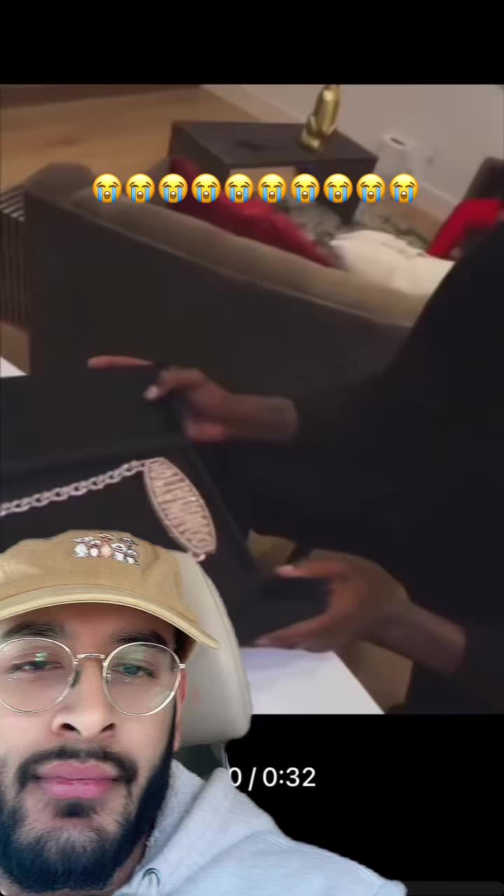 @vroomjuicy