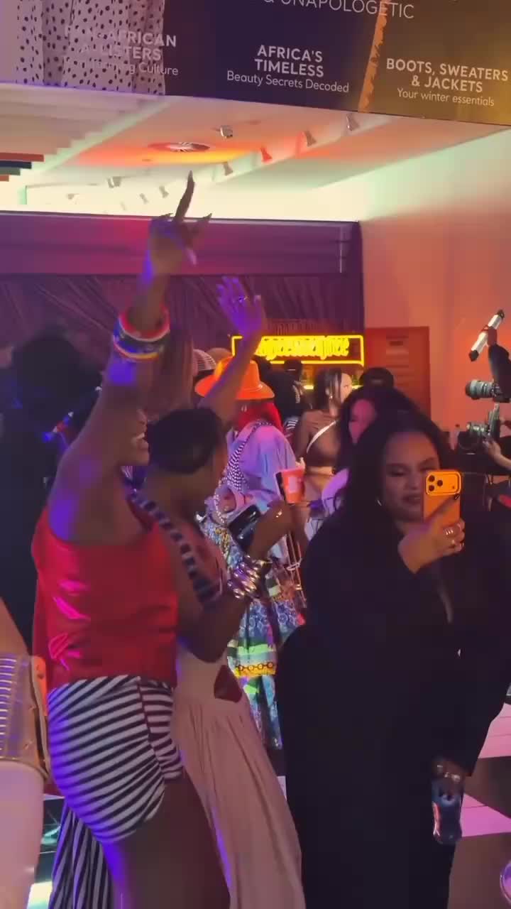 @b😘