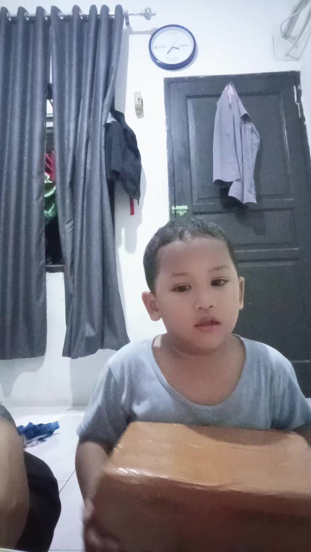 @dewiie1012