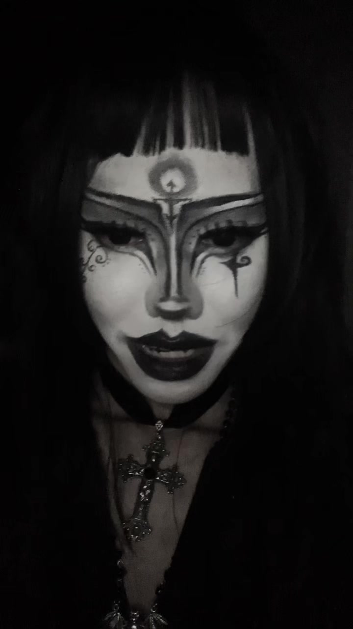 @𝔠𝔥𝔲 ☥