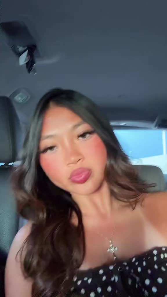 @𝒸𝒽𝑒𝓎𝑒𝓃𝓃𝑒 😉