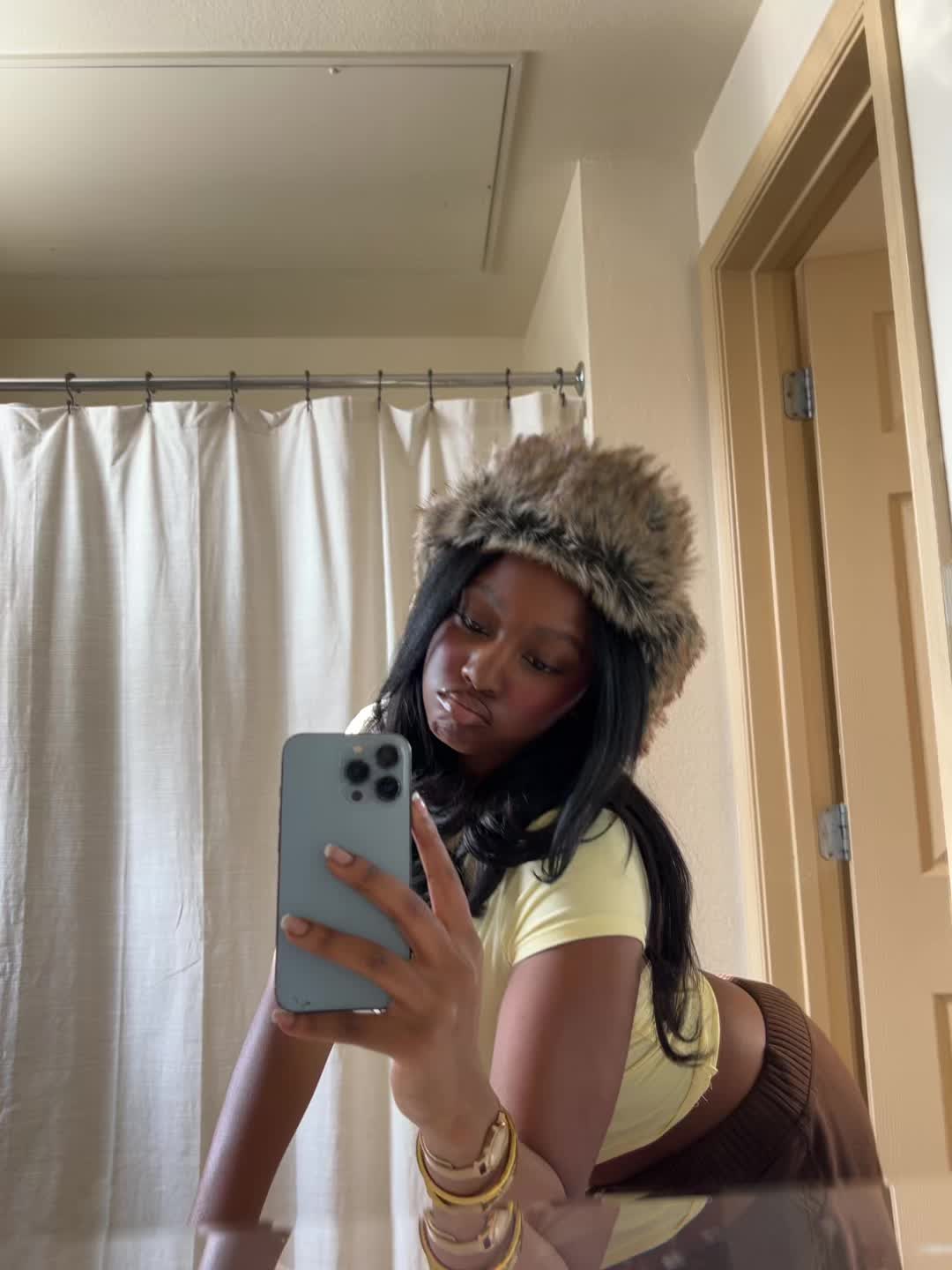 @yayem2dec0y