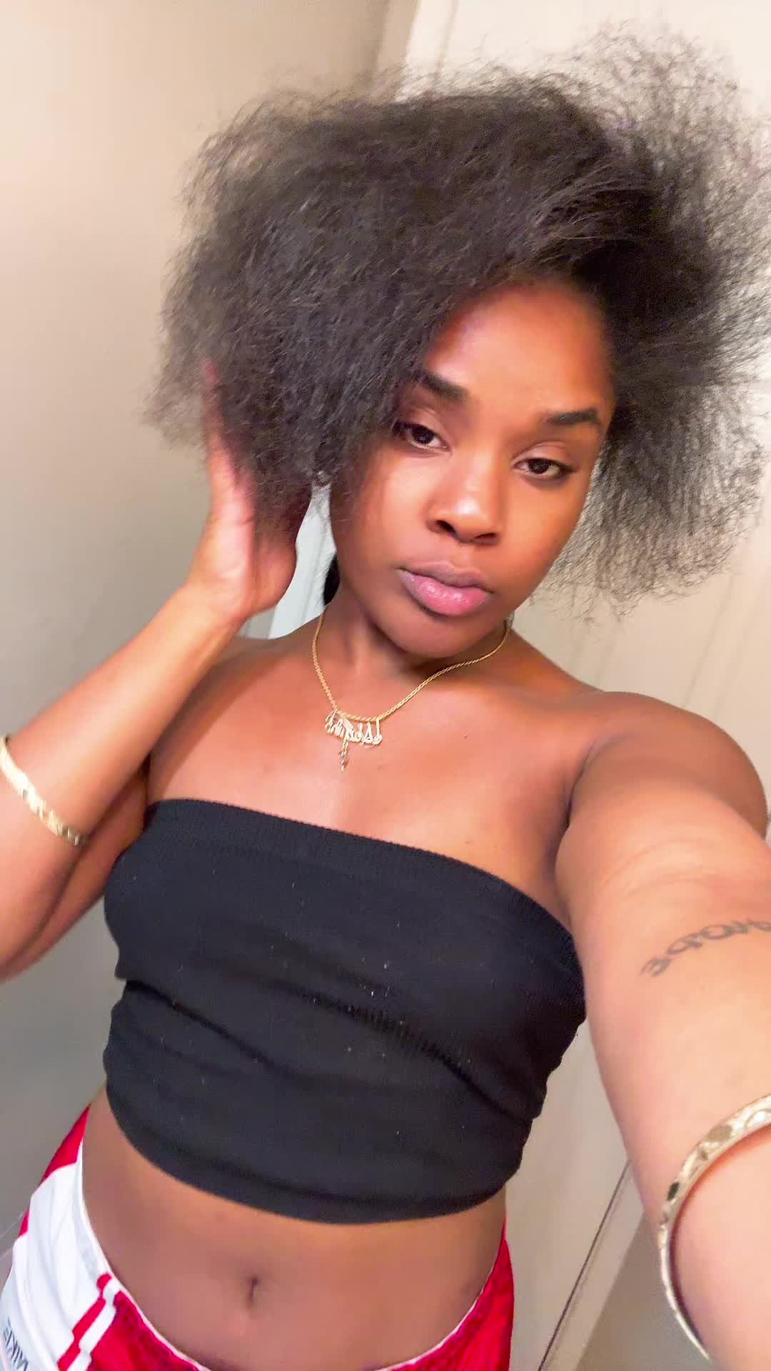 @uniquelyvaeh