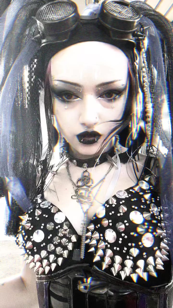 @Heidi 🦇
