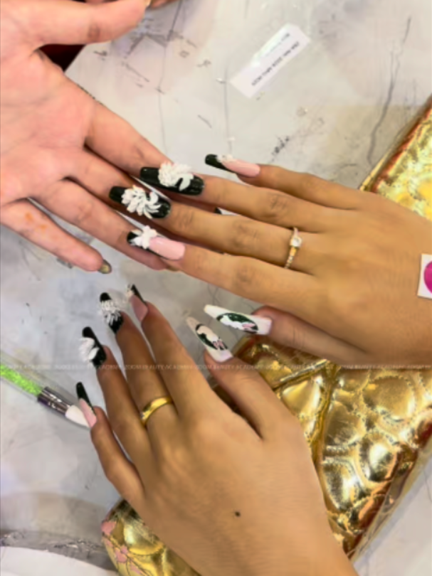 @ZOOM BEAUTY ACADEMY