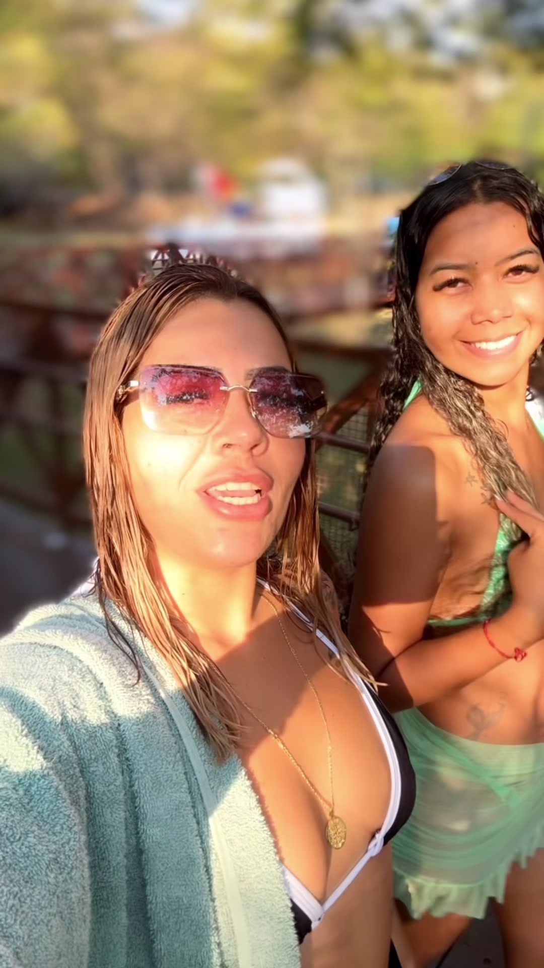 @Tha&iacute;s Priscila