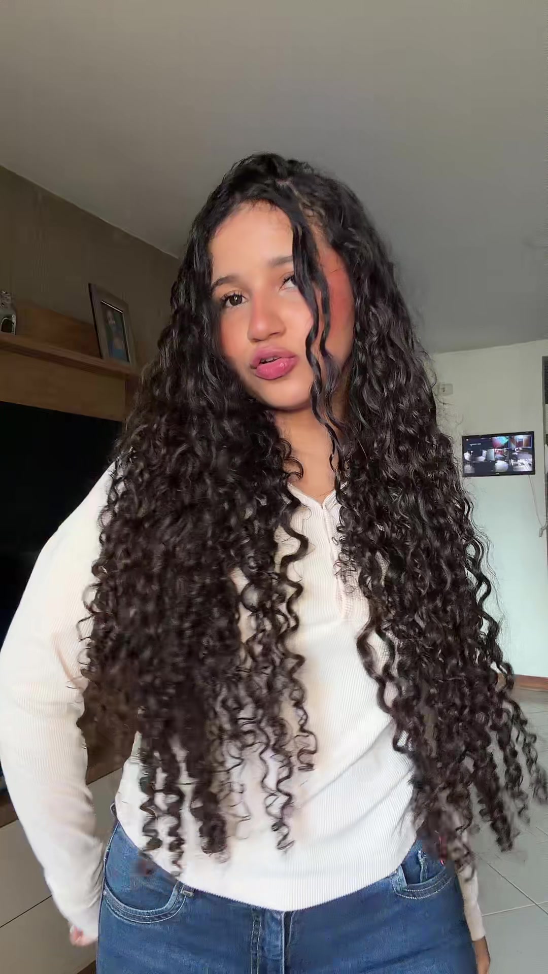 @Angieleon_24